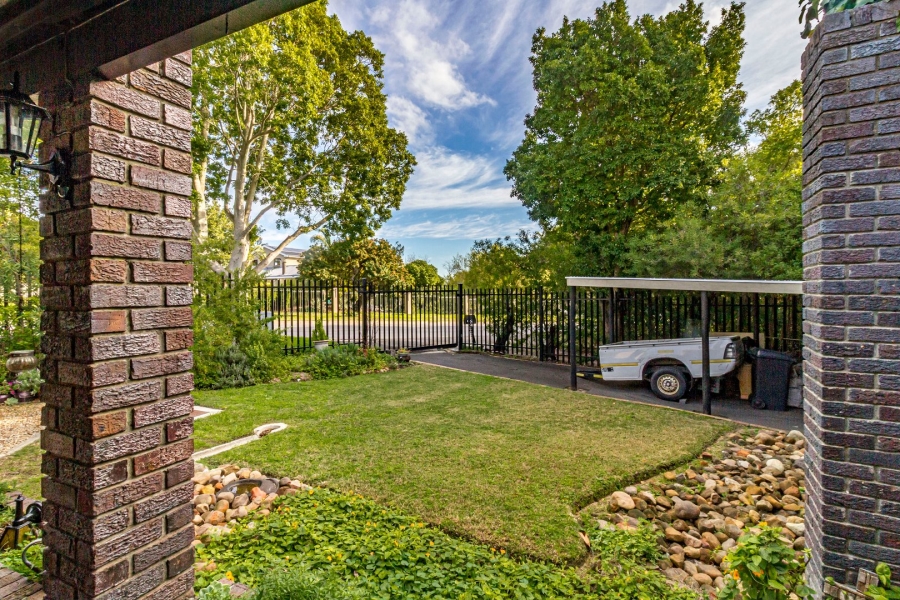 8 Bedroom Property for Sale in Helderberg Estate Western Cape